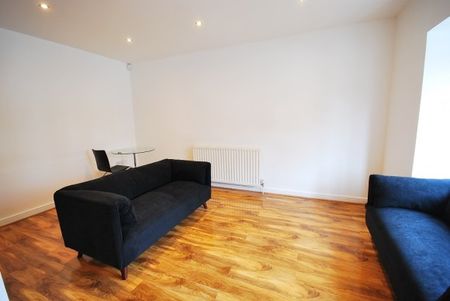 2 Bed - Breamish Quays, Quayside, Newcastle - Photo 4