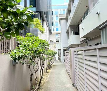 Studio apartment on Fanshawe St - Photo 5