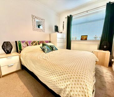 3 bedroom semi-detached house to rent - Photo 4