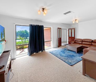 Cozy Home in East Dubbo - Photo 2