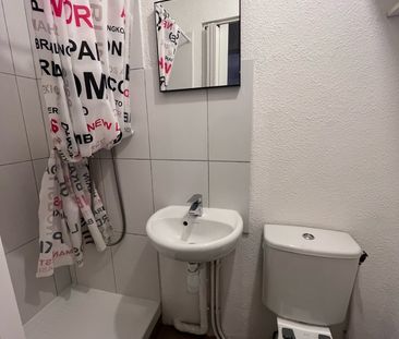 Location Appartement 1 pièce 21m² LA GARDE 83130 - Photo 2