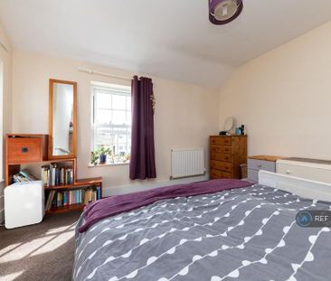 2 bedroom end of terrace house to rent - Photo 5