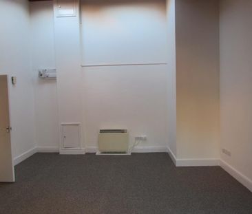 Studio to rent - Photo 6