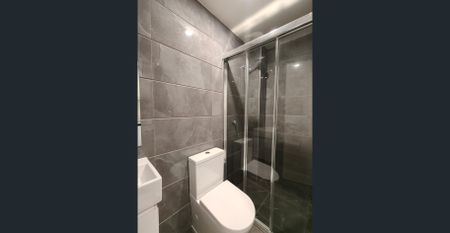 Selection of brand new studio apartments - Available Now - Photo 4