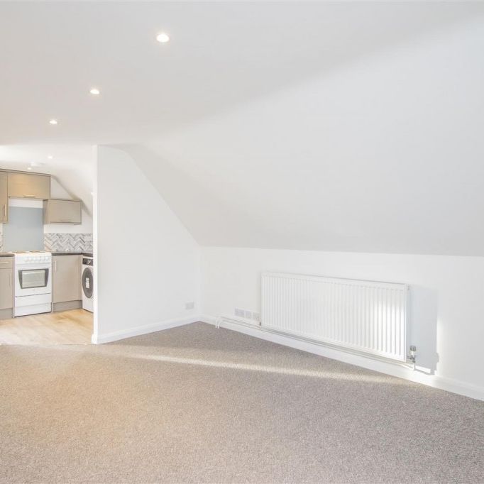 1 bed Flat To Let - Photo 1