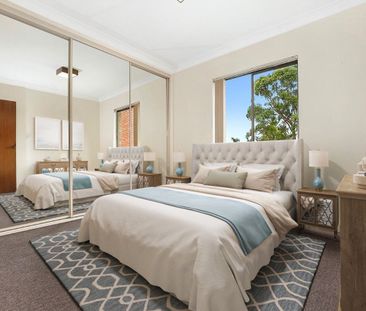 Perfectly located - Photo 2