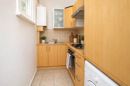 Carmalt Gardens, Putney, SW15 6NE - Photo 3