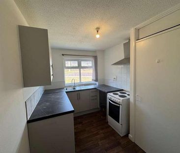 Brook Gardens, Dewsbury, WF13 - Photo 4