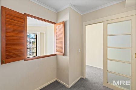 821/585 La Trobe Street, Melbourne - Photo 2