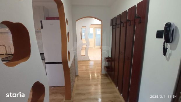 Închiriază Apartament 3 camere 1848 - Fotografie 1