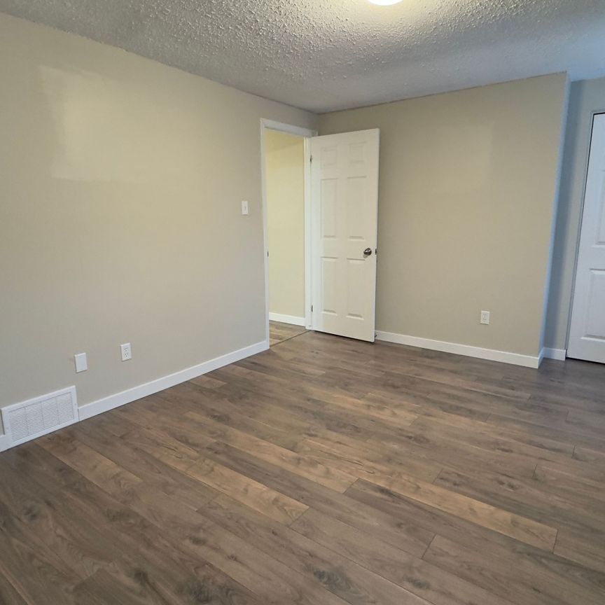 For Lease - 457 Wilkins Street, London South, Ontario - Photo 1