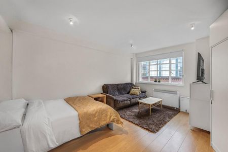 Studio to rent - Photo 2