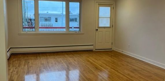 LaSalle 5 1/2 Renové ensoleillée - Photo 2