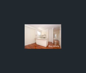 Modern, large unit & close to Knox City Shopping Centre! - Photo 2