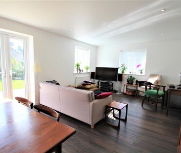 3 bedroom end of terrace house to rent - Photo 1