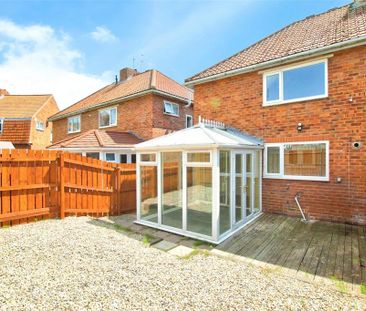 2 bedroom semi-detached house to rent - Photo 3