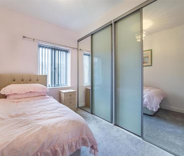 2 bedroom flat to rent - Photo 6
