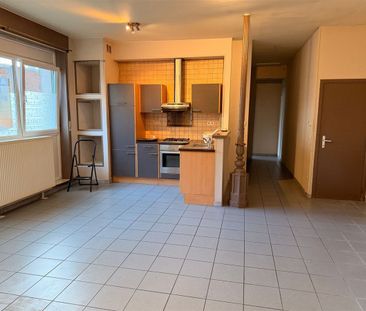 Appartement te huur in Leuze voor € 590 met 1 slaapkamer - Photo 2
