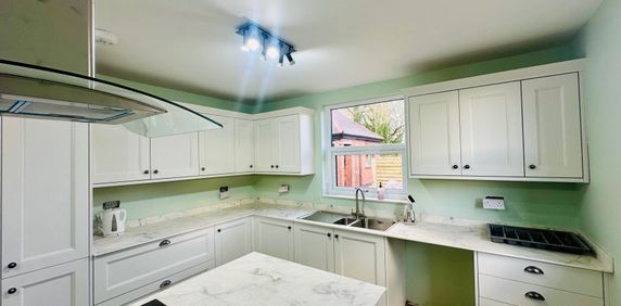 Market Street - Photo 2