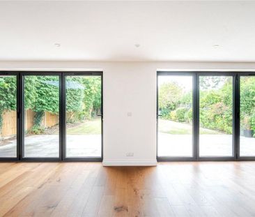 4 bedroom detached house to rent - Photo 1