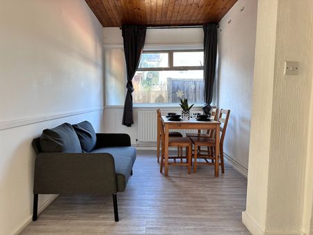 Room in a Shared House, Briar Road, NW2 - Photo 4