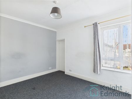 2 bed mid-terraced house to rent in Gordon Road, Gillingham, ME7 - Photo 5