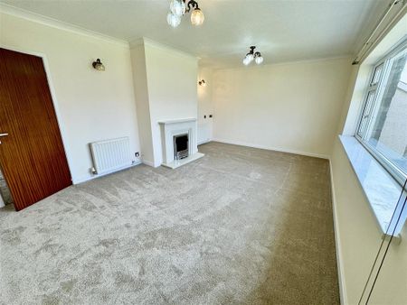 3 bedroom detached bungalow to rent - Photo 2