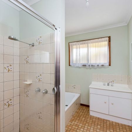 1/12 Retreat Road, Flora Hill - Photo 4