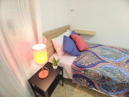 Carrer Isaac Peral, Burjassot, Valencian Community 46100 - Photo 5