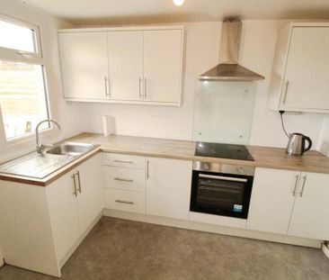 3 bedroom terraced house to rent - Photo 3