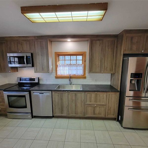 For Lease - 1327 Mineola Gardens, Mississauga, Ontario - Photo 1