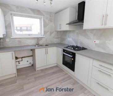 3 bedroom end of terrace house to rent - Photo 6