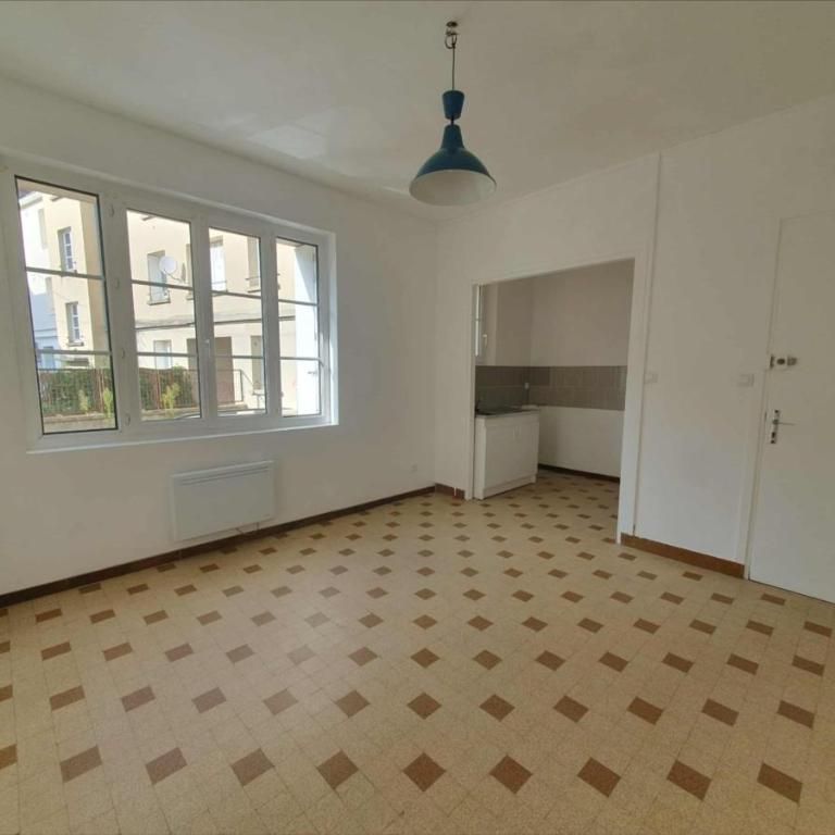 T1bis en RDC à louer au coeur de FALAISE - Photo 1