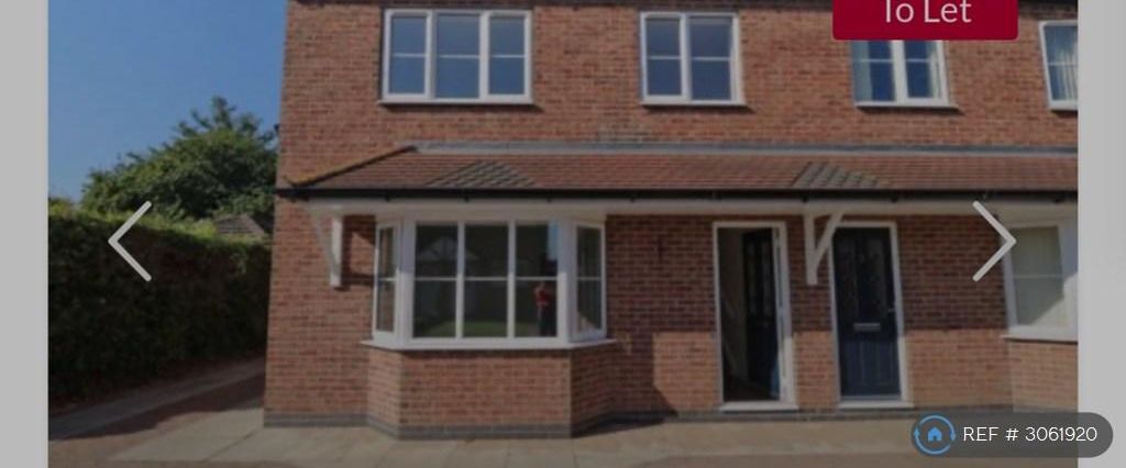 3 bedroom semi-detached house to rent - Photo 1