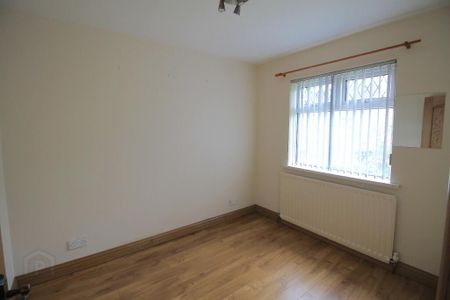 20 Lynn Avenue, Dromore, BT25 1PZ - Photo 2