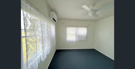 Cottage home set on Approx. 5 Acres - Photo 2