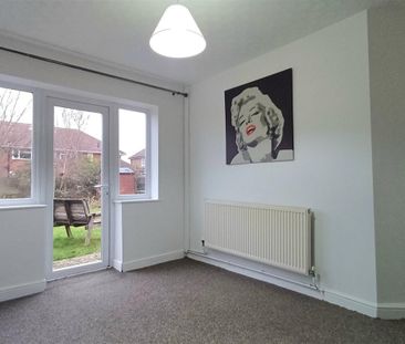 Lonsdale Avenue, Doncaster - Photo 1