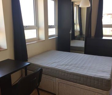 Queens Road Studio 12 - Photo 1