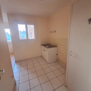 Location Appartement 2 pièces 45m² - Photo 2