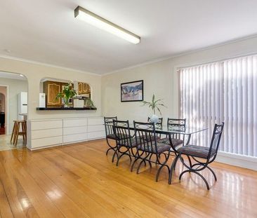 Spacious and Versatile Family Home in Prime Location - Photo 4