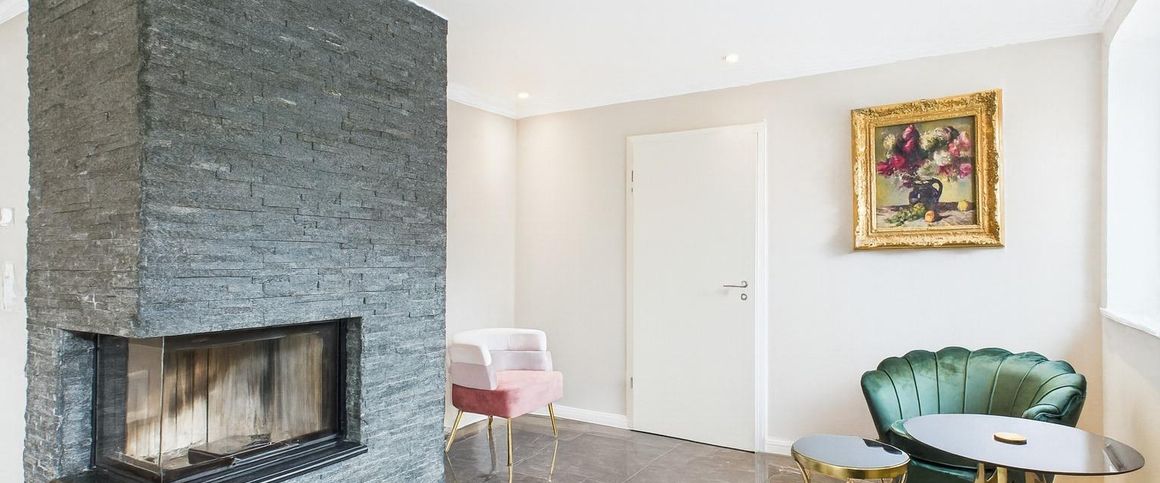 Exklusives und energieeffizientes Einfamilienhaus mit Pool und Garten - Foto 1