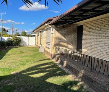 4 Bedroom Home - Photo 2