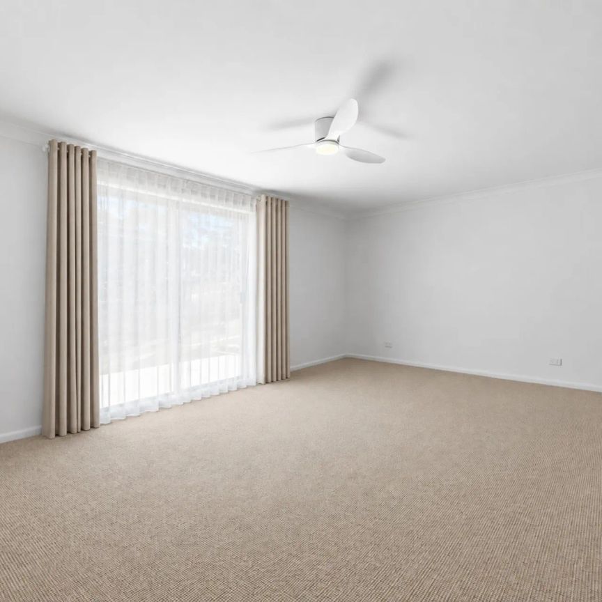 Elevated Four-Bedroom Apartment in a Central Location - Photo 1