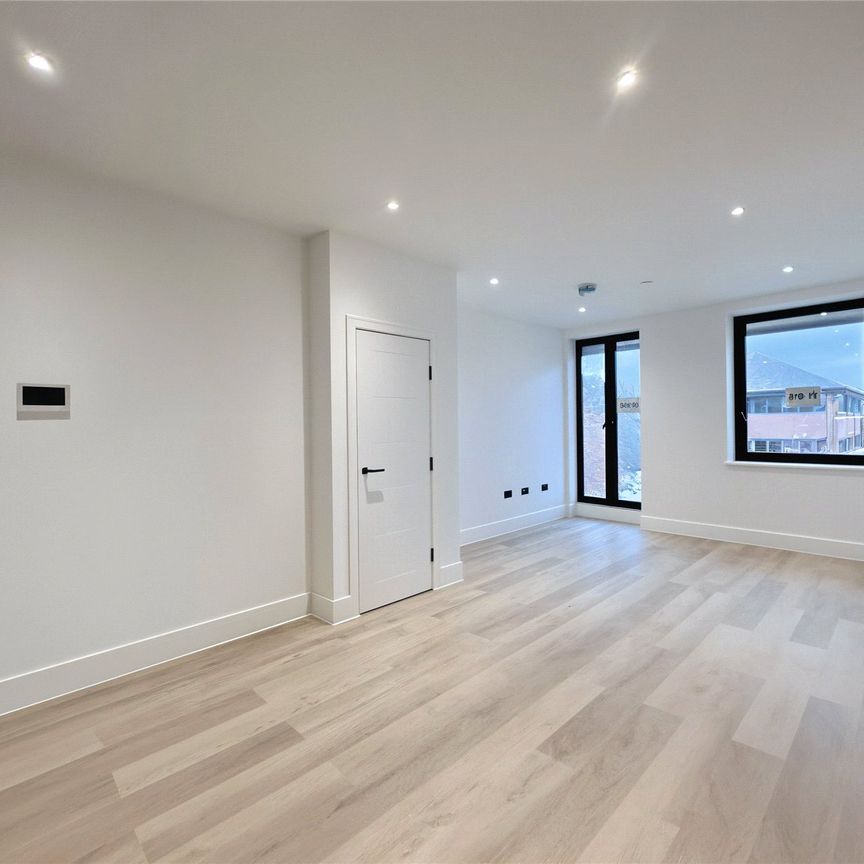 Rye Close, Fleet, Hampshire, GU51 - Photo 1