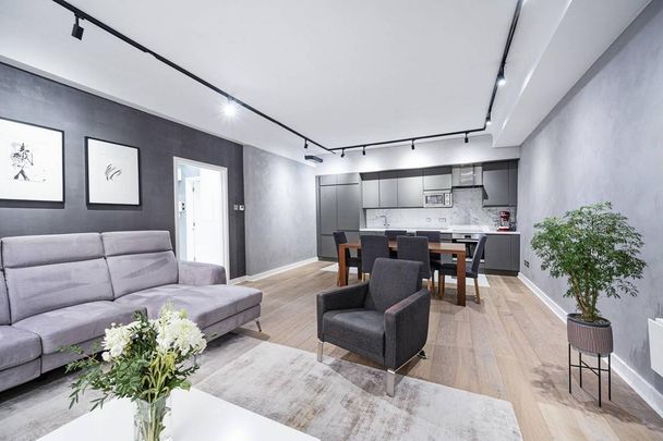 2 bedroom flat to rent - Photo 1