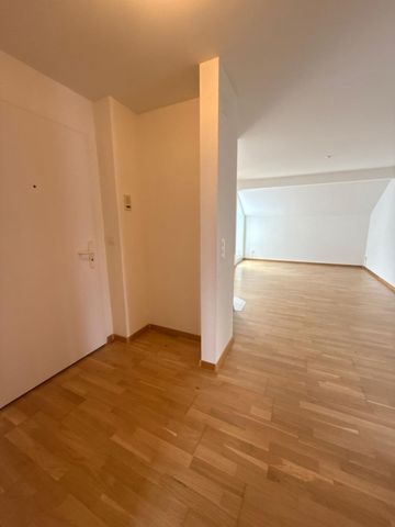 Grosszügige 4.5 Zimmer-Wohnung mit Cheminée in Seenähe! - Foto 4