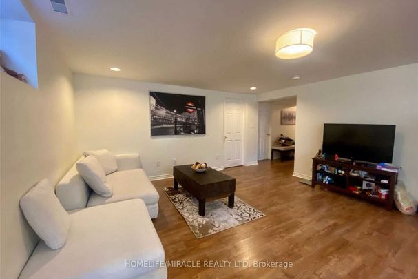 For Lease - 18 Shadowbrook Drive, Toronto, Ontario - Photo 1