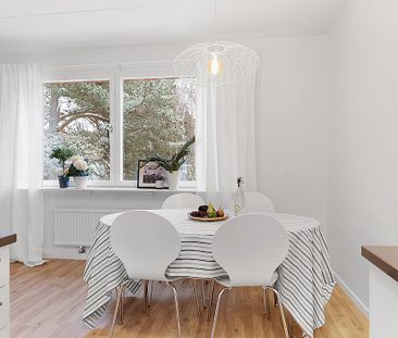 Bergengatan 12, Husby - Photo 1