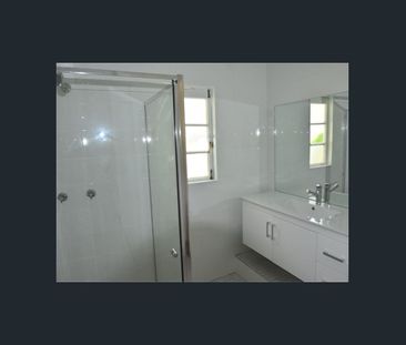 Comfortable Home in a Convenient Location - Photo 6