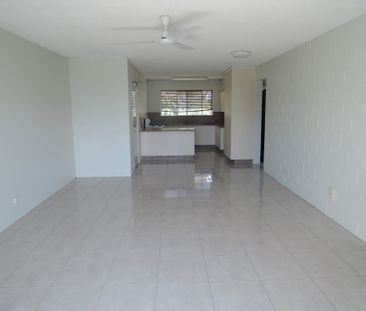 2 BEDROOM UNIT ON THE STRAND! OCEAN FRONT AT YOUR FINGERTIPS! - Photo 2